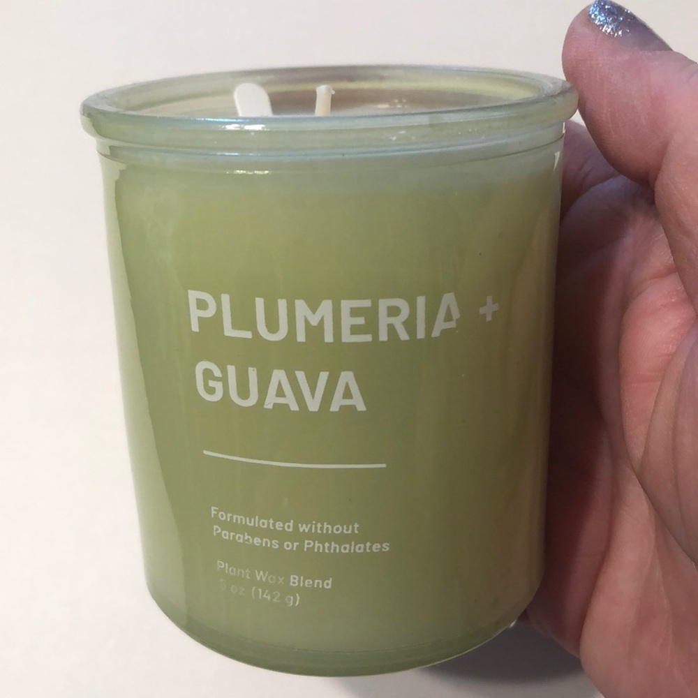 PLUMERIA & GUAVA CANDLE
